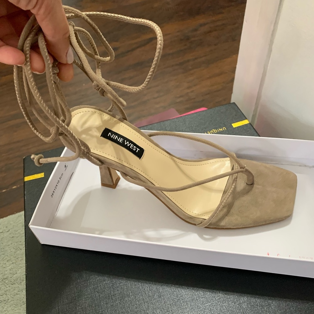Strappy heels - Picture 1 of 4